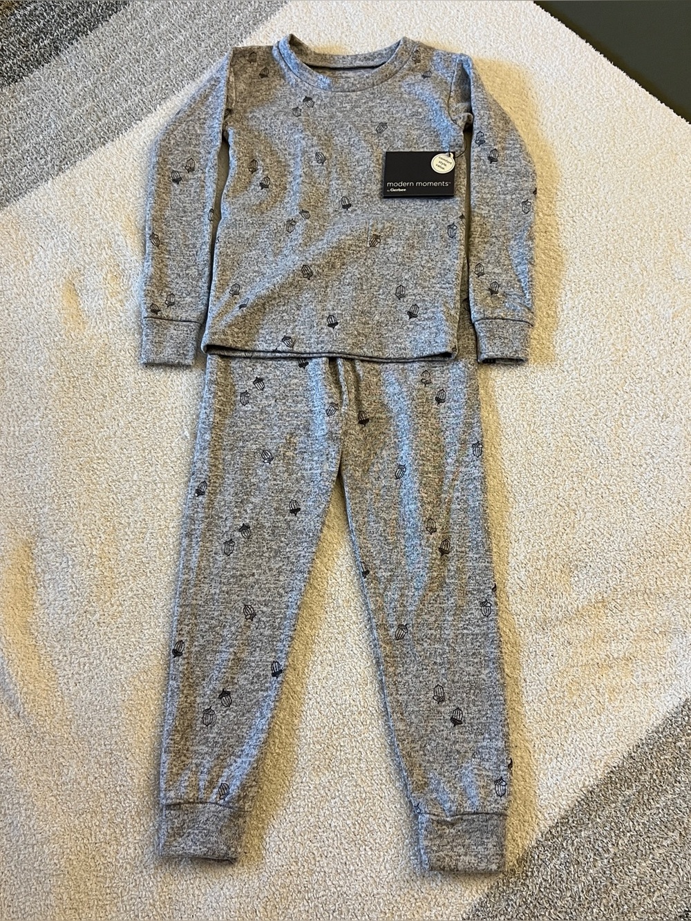 Modern Moments by Gerber 2-Piece Pajama Set – NWT (Size 5T)